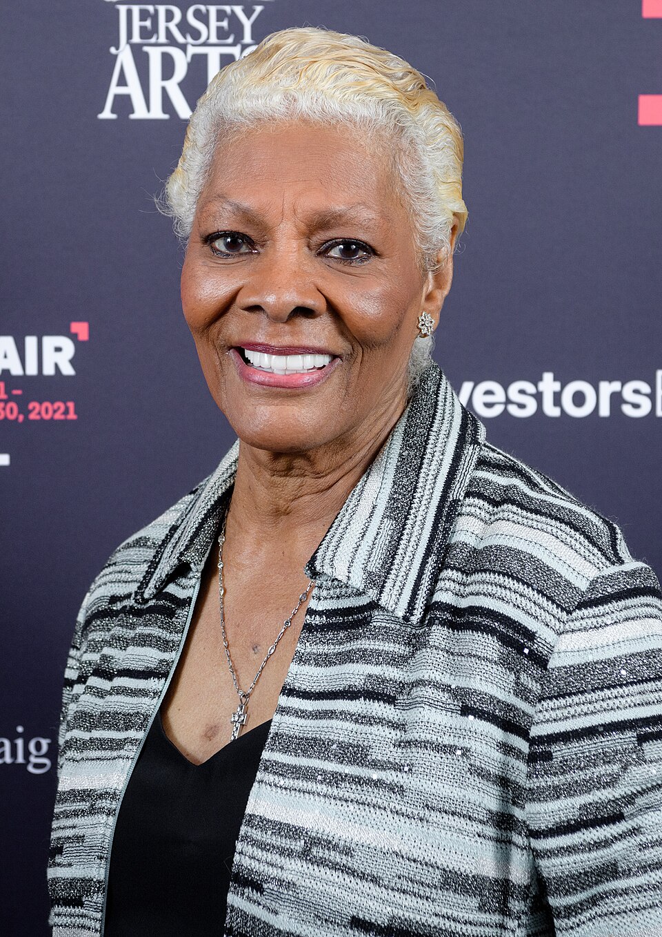 Dionne Warwick- Don't Make Me Over (10-23-21) NEG 2900 (51624647349) (cropped)