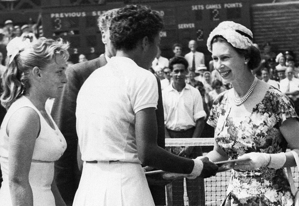 Althea-Gibson-Queen-Elizabeth-Wimbledon-1957