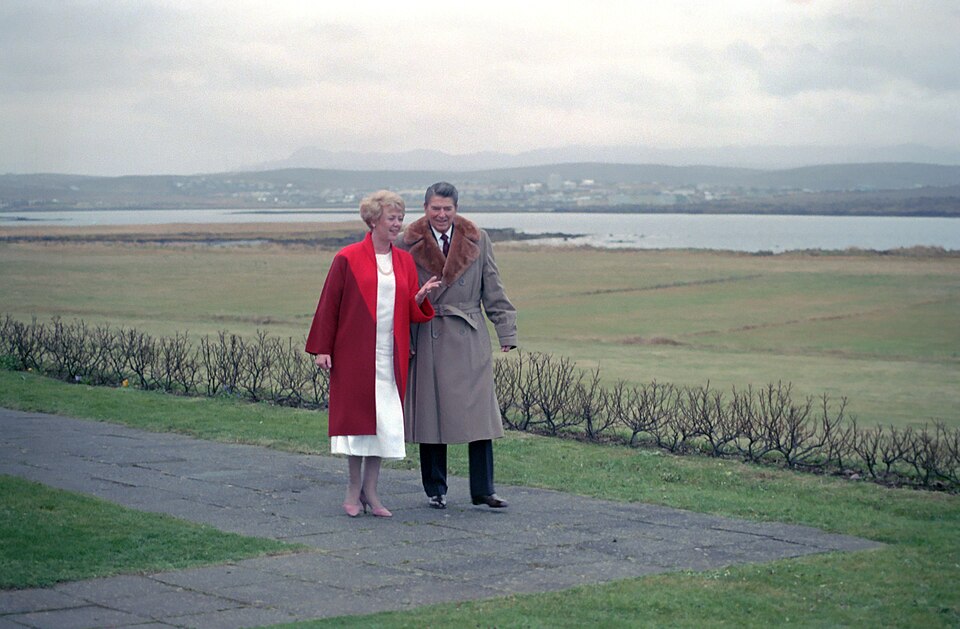 During Trip to Iceland for The Reykjavik Summit President Ronald Reagan Walks with President Vigdis Finnbogadottir of Iceland at Bessastadir in Reykjavik Iceland - DPLA - 395c49b71d9c88fa086cd52f7692f1d7