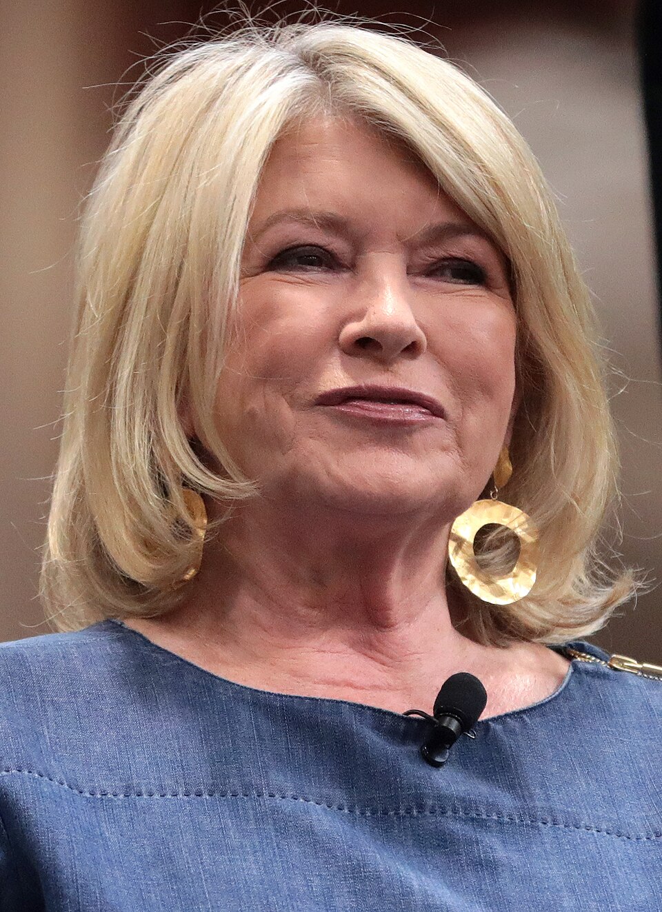 Martha Stewart (48926315347) (cropped)