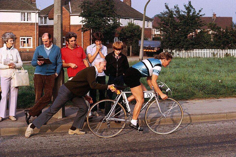 Beryl Burton (14988376933)